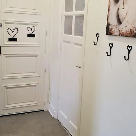 Charmant T2 Spacieux Idealement Situe - 2 Chambres Апартаменты