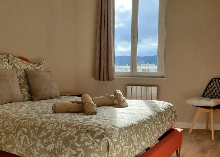 Apartment Charmant T2 Spacieux Idealement Situe - 2 Chambres