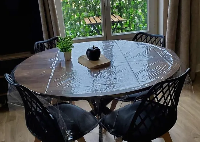 Апартаменты Charmant T2 Spacieux Idealement Situe - 2 Chambres Клермон-Ферран