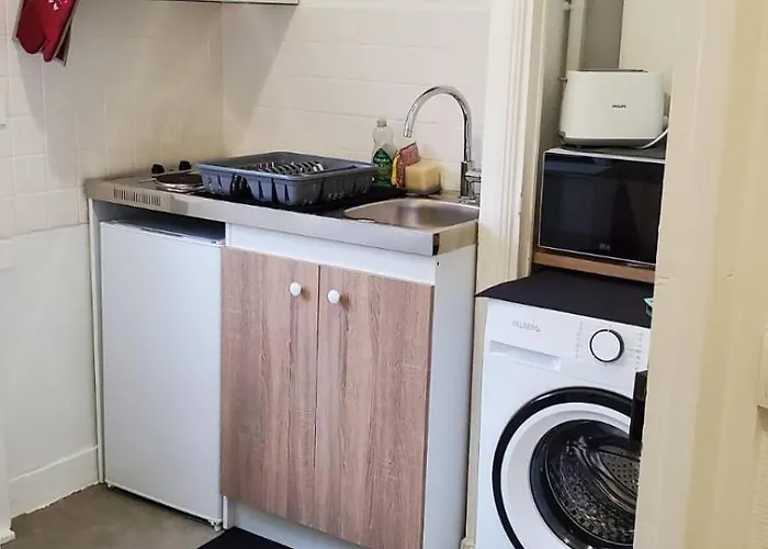 Апартаменты Charmant T2 Spacieux Idealement Situe - 2 Chambres